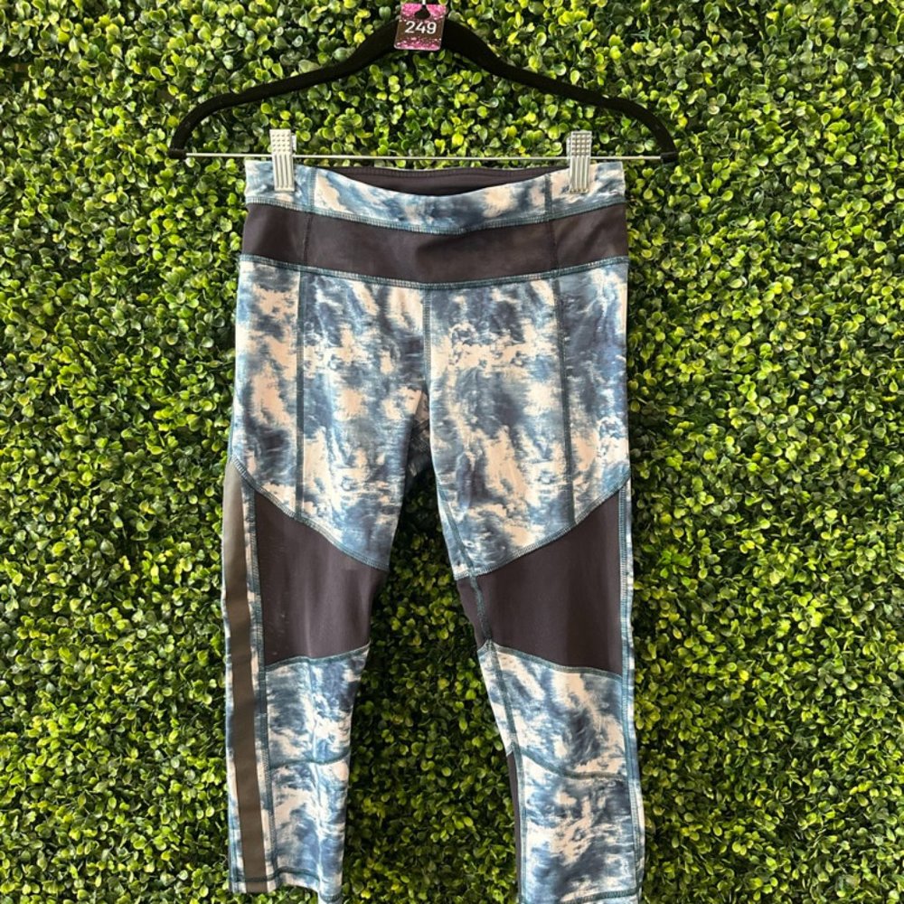 (P249) 🍋 LULULEMON CROP LEGGINGS w/MESH - Picture 1 of 6